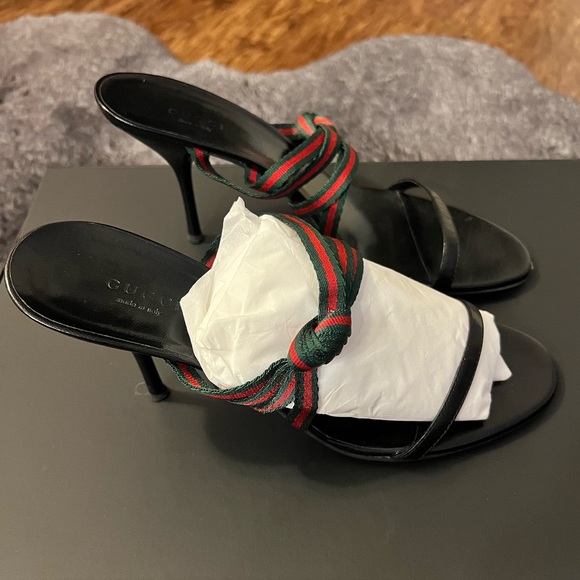 Vintage Gucci Cloth Mules/Pump Sandals - Picture 4 of 6